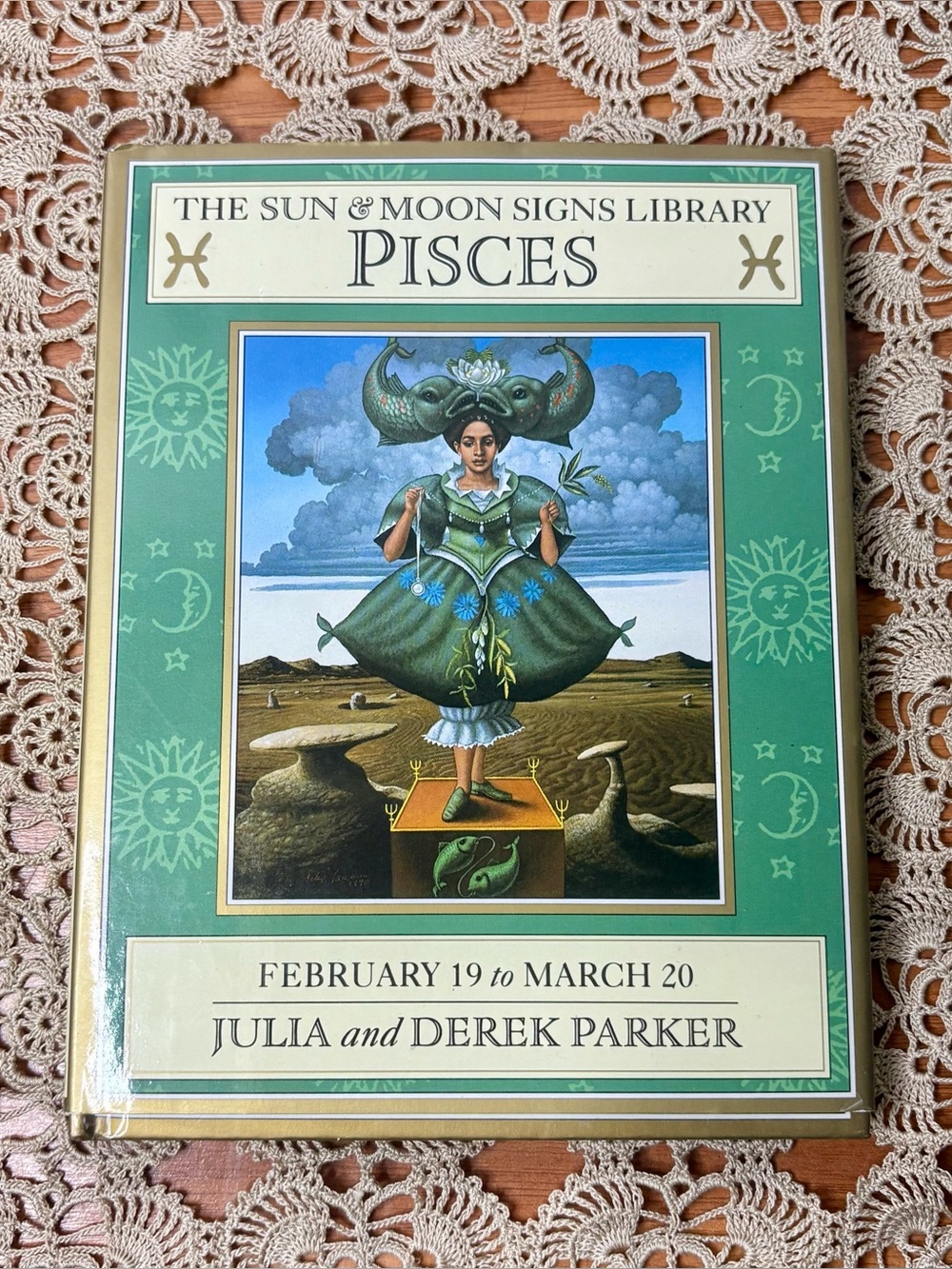 Vintage 90s Pisces The Sun & Moon Signs Library Mini Horoscope Hardcover Book